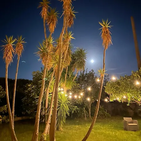 Bed & Breakfast Chiara's Davoli
