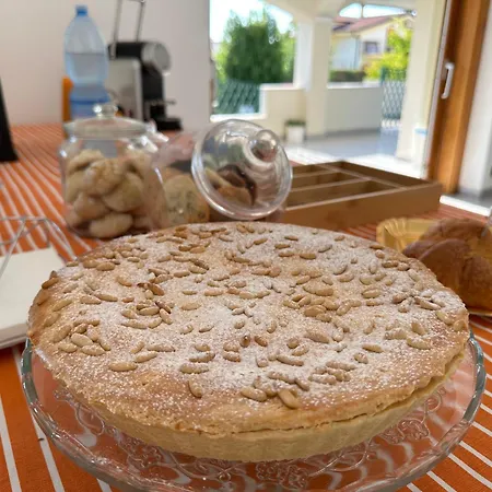 Chiara's Oda ve Kahvaltı 3*