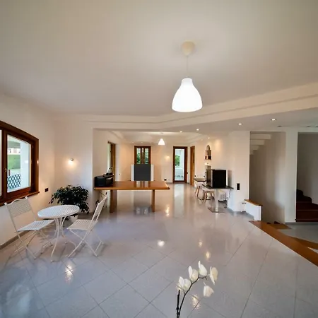 Bed & Breakfast Chiara's *