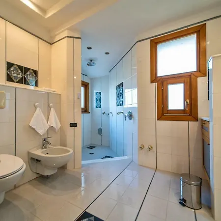 Oda ve Kahvaltı Chiara's Davoli