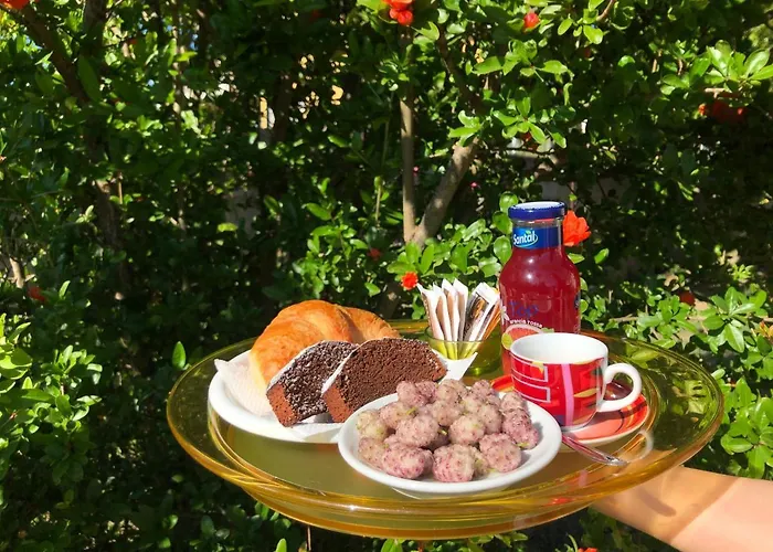 Bed & Breakfast Chiara's Davoli