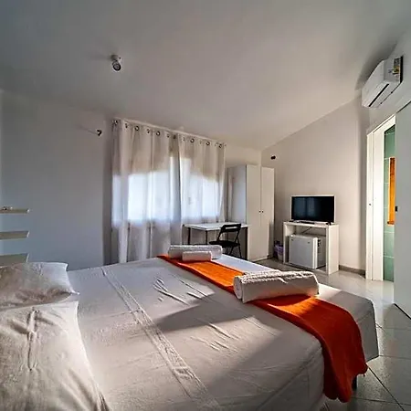B&B Chiara's 다볼리